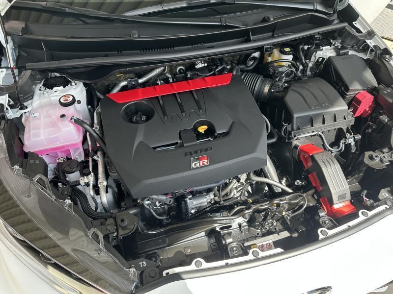 Toyota Yaris 1.6 Turbo - photo 20