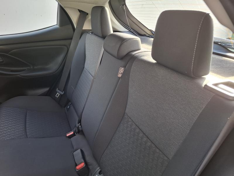 Toyota Yaris 1.5 HYBRID DYNAMIC CVT - photo 14