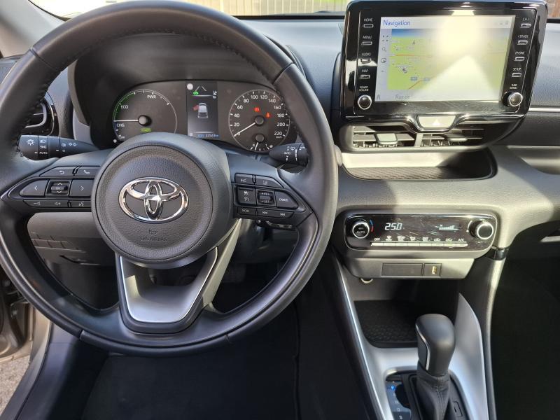 Toyota Yaris 1.5 HYBRID DYNAMIC CVT - photo 6