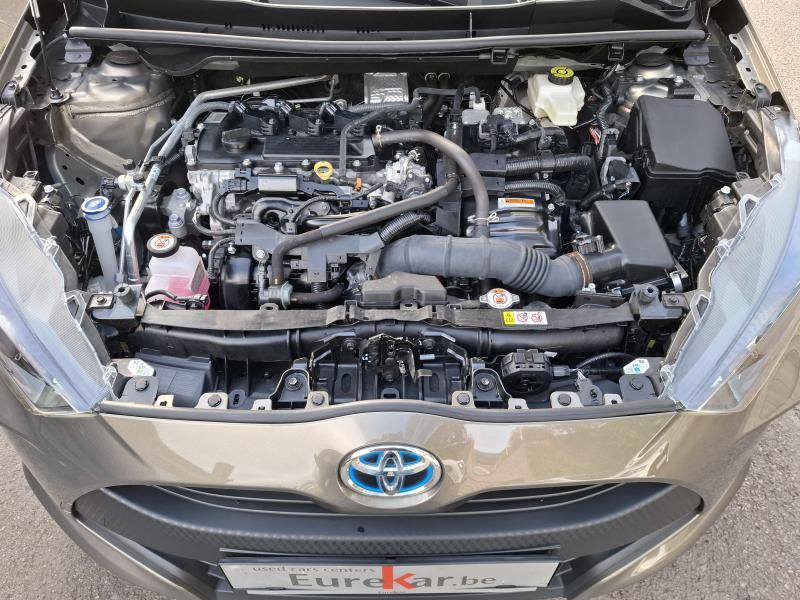 Toyota Yaris 1.5 HYBRID DYNAMIC CVT - photo 17