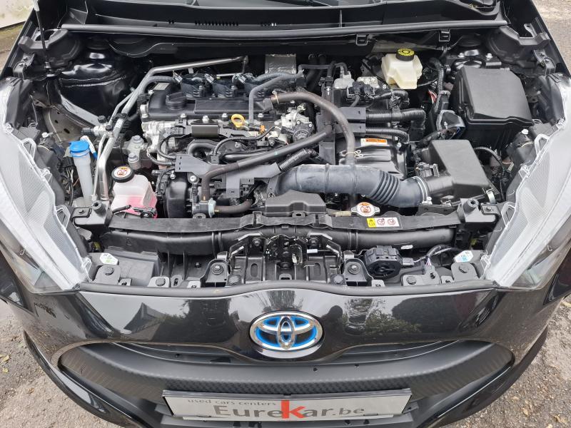 Toyota Yaris 1.5 HYBRID DYNAMIC CVT - photo 17