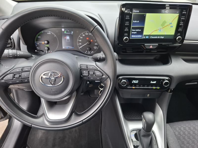 Toyota Yaris 1.5 HYBRID DYNAMIC CVT - photo 6