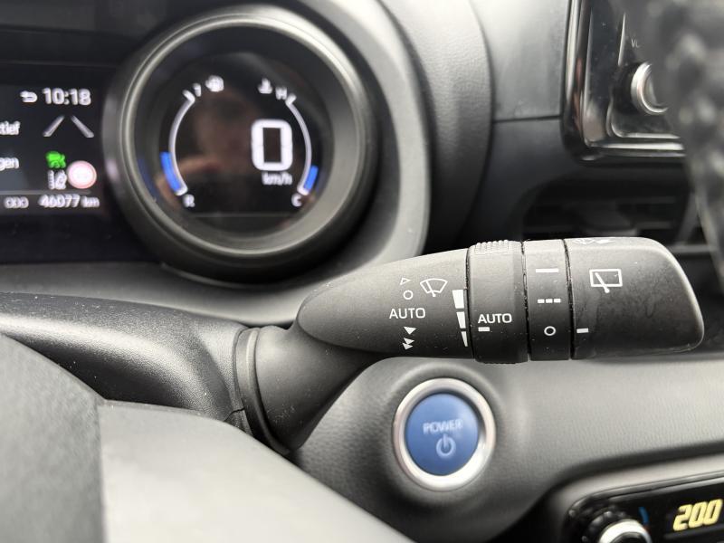 Toyota Yaris 1.5 Hybrid - photo 8