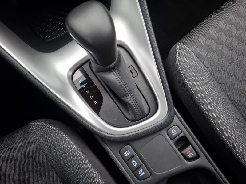 Toyota Yaris 1.5 HYBRID E-CVT DYNAMIC - photo 8