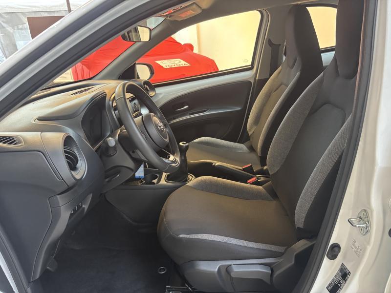Toyota Aygo X 1.0 VVT-I X PLAY - photo 11