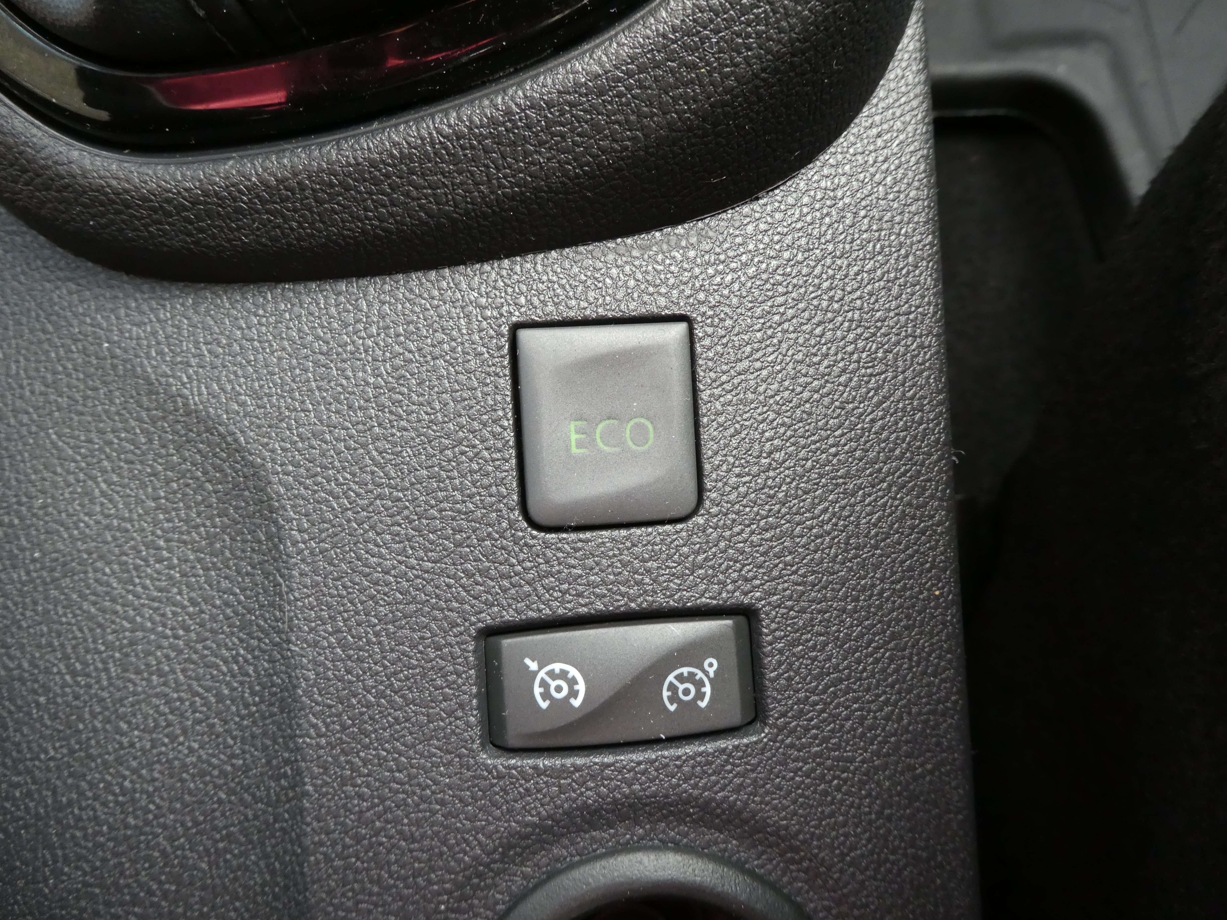 Renault Captur 0.9 TCE - Eurekar - photo 18