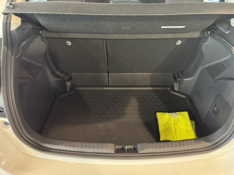 Toyota Yaris 1.5 Hybrid ICONIC - photo 18