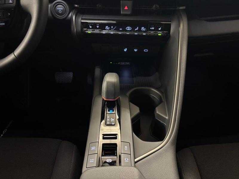Toyota C-HR 2.0 PHEV 223cv - photo 15
