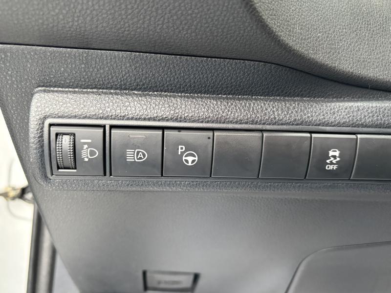 Toyota Corolla 1.8 Hybrid CVT Dynamic - photo 8