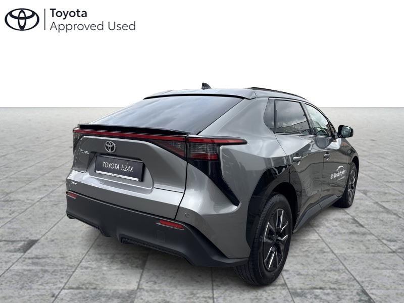 Toyota bZ4X BEV - photo 5