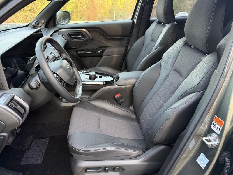 Toyota Urban Cruiser BEV 61kWh - photo 14
