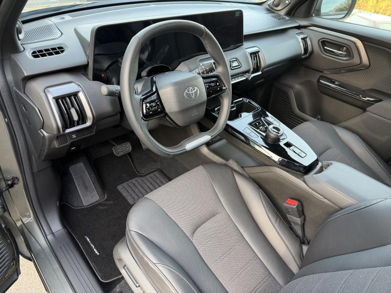 Toyota Urban Cruiser BEV 61kWh - photo 15