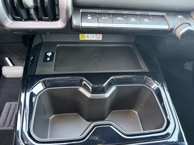 Toyota Urban Cruiser BEV 61kWh - photo 13