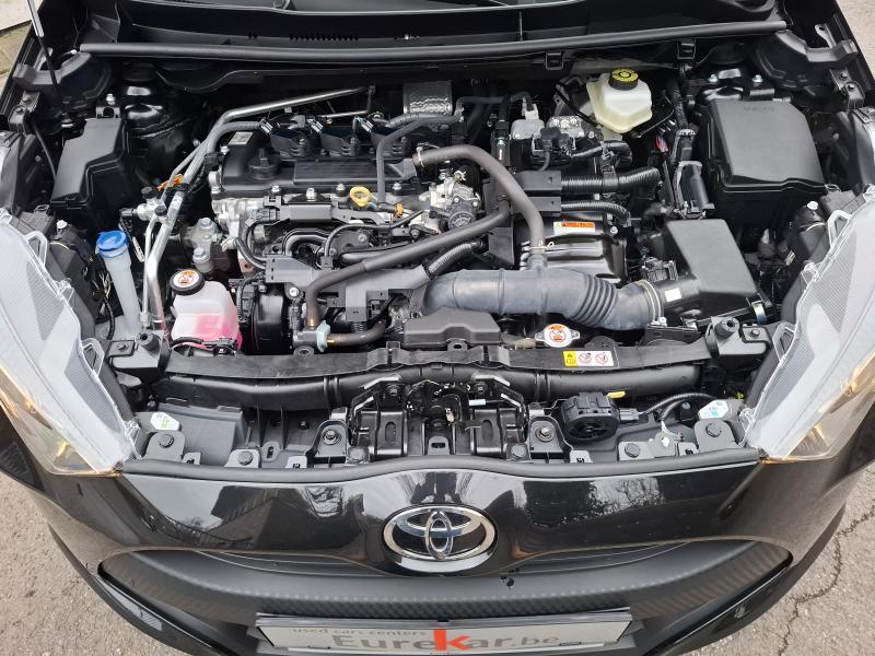 Toyota Yaris 1.5 HYBRID DYNAMIC CVT - photo 17