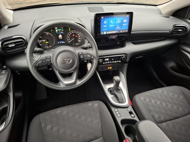 Toyota Yaris 1.5 HYBRID DYNAMIC CVT - photo 13