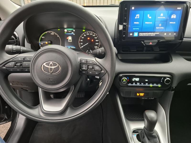Toyota Yaris 1.5 HYBRID DYNAMIC CVT - photo 6