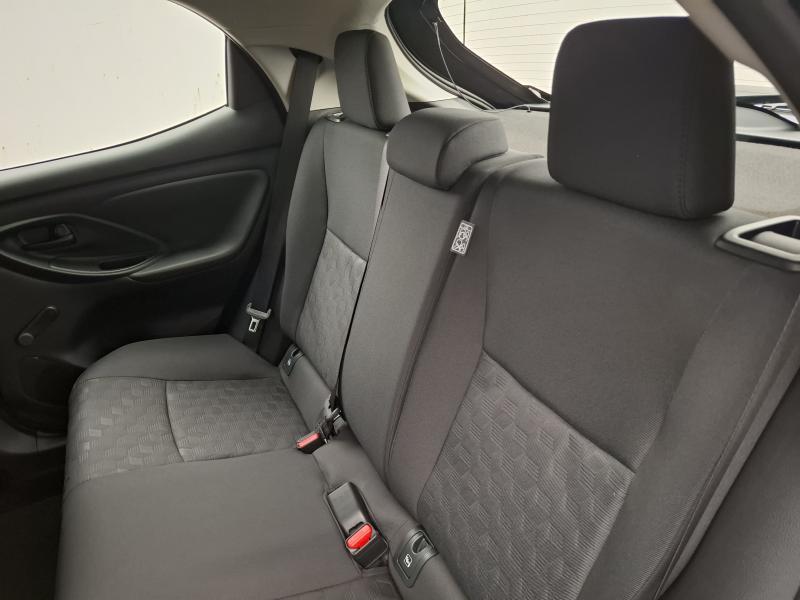 Toyota Yaris 1.5 HYBRID DYNAMIC CVT - photo 14
