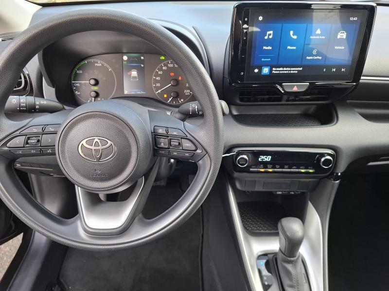 Toyota Yaris 1.5 HYBRID DYNAMIC CVT - photo 6