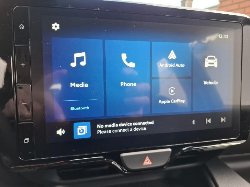 Toyota Yaris 1.5 HYBRID DYNAMIC CVT - photo 10