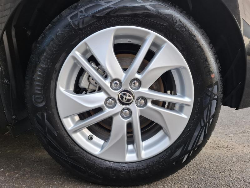 Toyota Yaris 1.5 HYBRID DYNAMIC CVT - photo 17