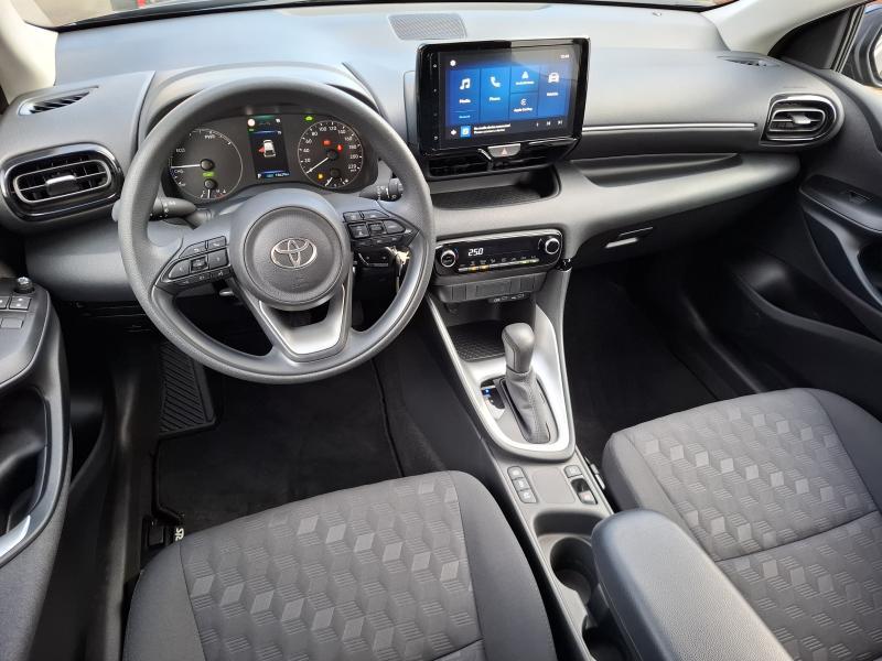 Toyota Yaris 1.5 HYBRID DYNAMIC CVT - photo 12