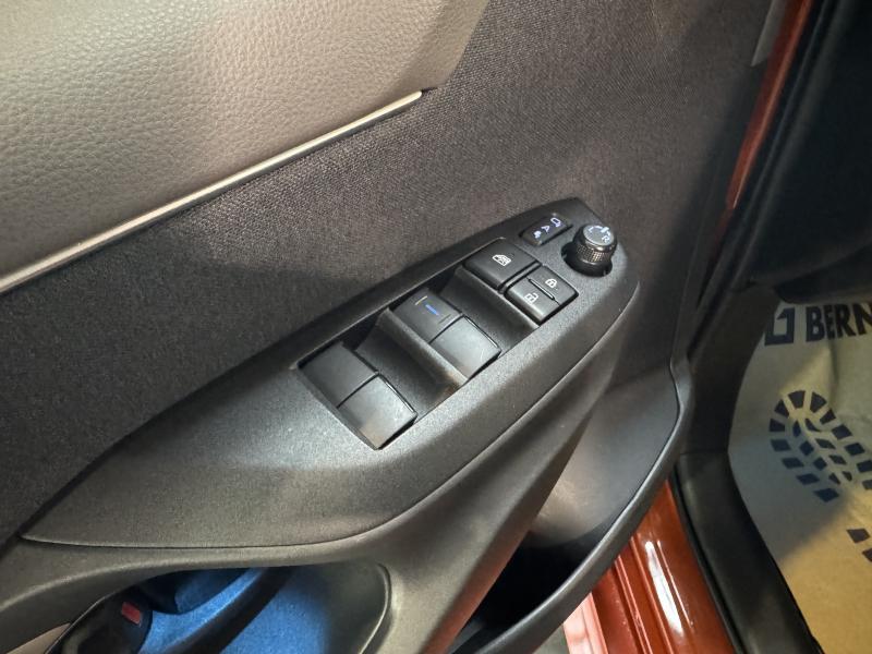 Toyota Yaris 1.5 Hybrid - photo 16