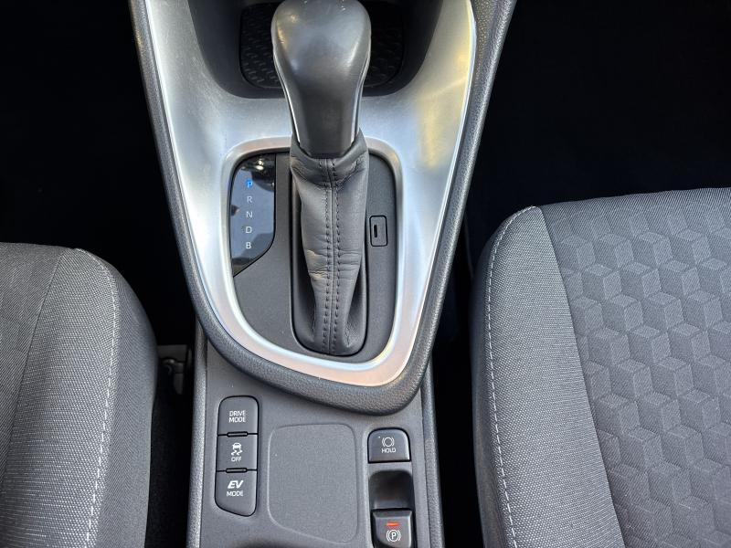 Toyota Yaris 1.5 HYBRID DYNAMIC CVT - photo 8