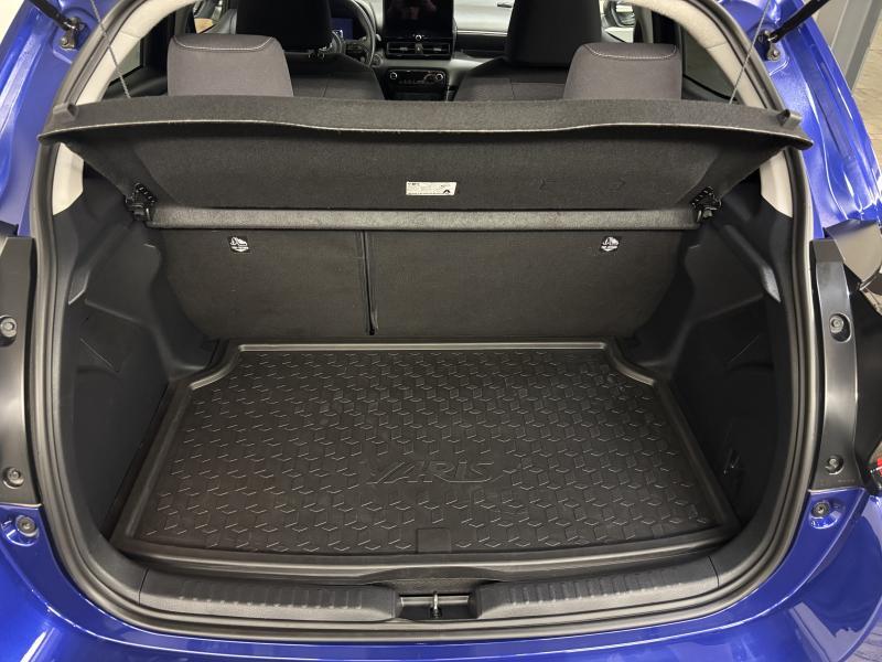 Toyota Yaris 1.5 Hybrid Iconic + Hi-Tech Pa - photo 16