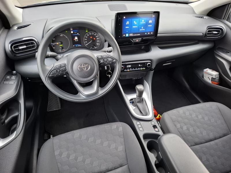 Toyota Yaris 1.5 HYBRID DYNAMIC - photo 13