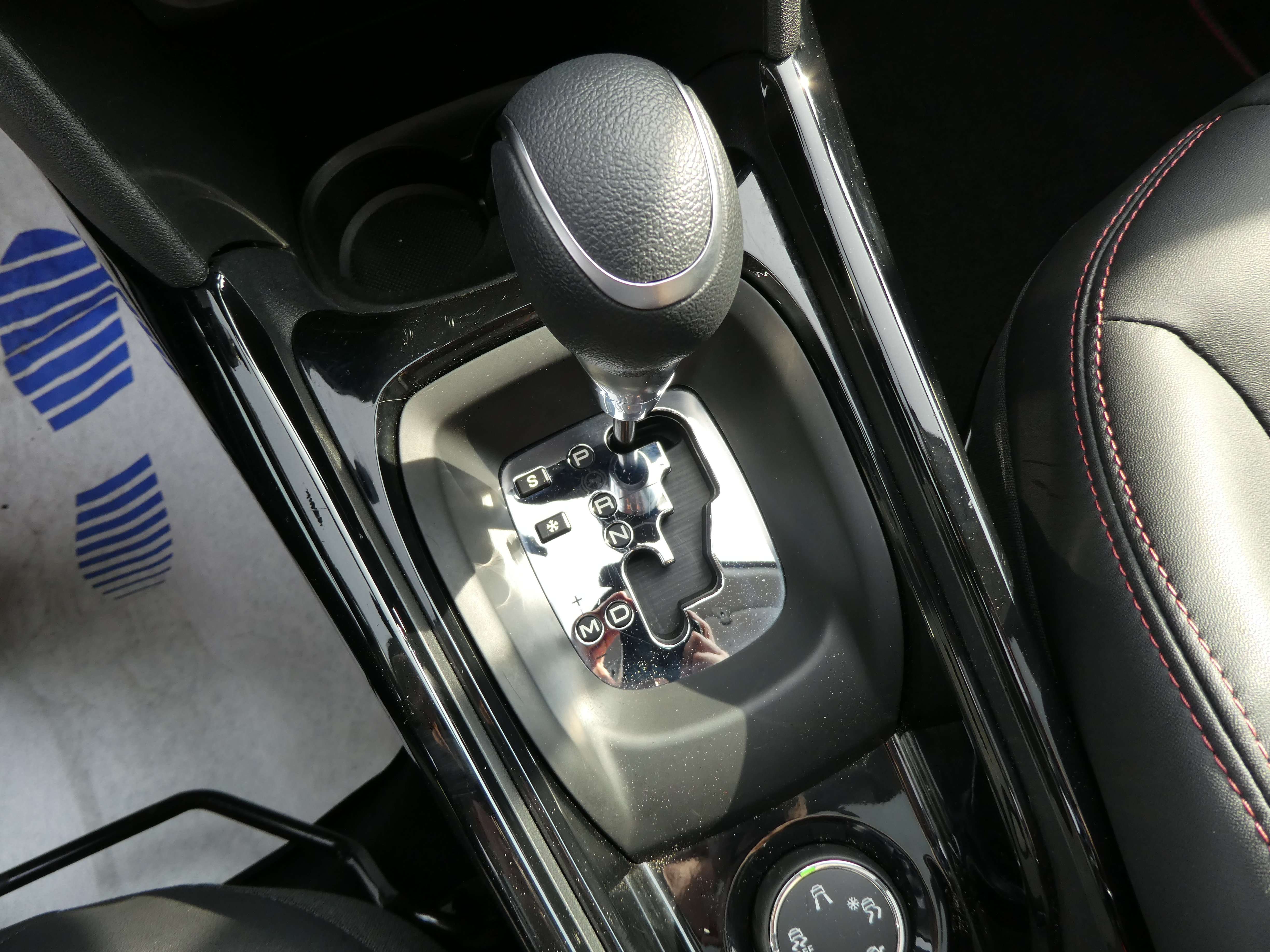 Peugeot 2008 1.2 PureTech - Eurekar - photo 8