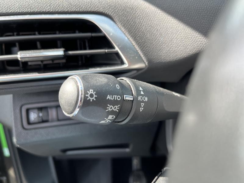 Peugeot 3008 1.5 HDI Allure - photo 8
