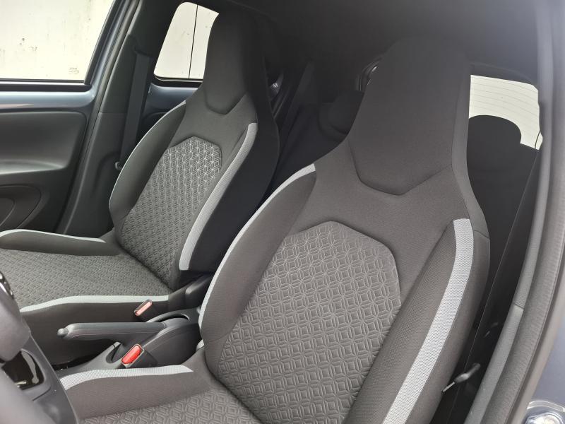 Toyota Aygo X 1.0 VVT-I X PULSE - photo 11