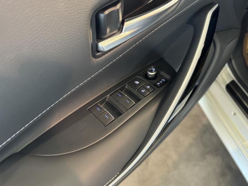 Toyota Corolla TS 1.8 Hybrid TS - photo 18