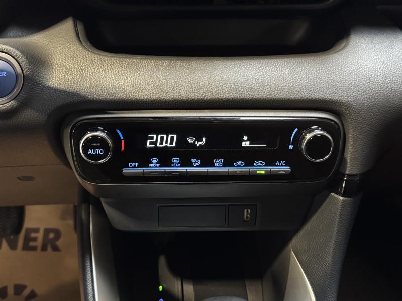 Toyota Yaris 1.5 HYBRID ICONIC - photo 14