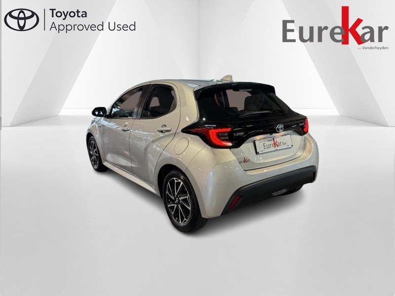 Toyota Yaris 1.5 HYBRID ICONIC - photo 5