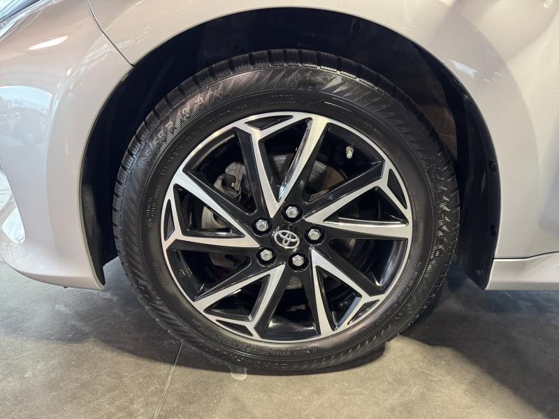 Toyota Yaris 1.5 HYBRID ICONIC - photo 17