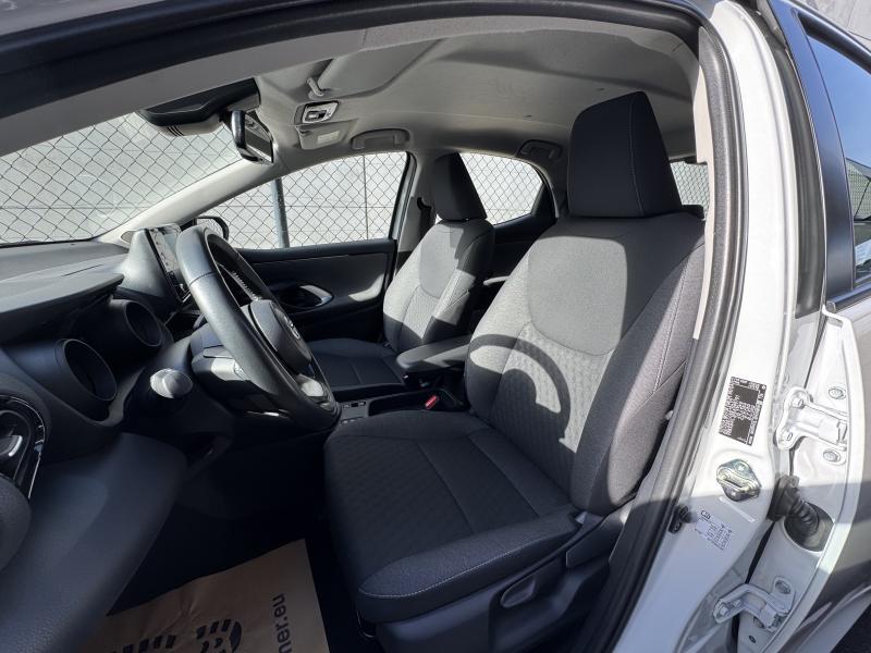 Toyota Yaris 1.5 HYBRID ICONIC - photo 7