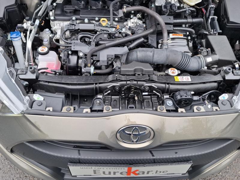 Toyota Yaris 1.5 HYBRID DYNAMIC - photo 16