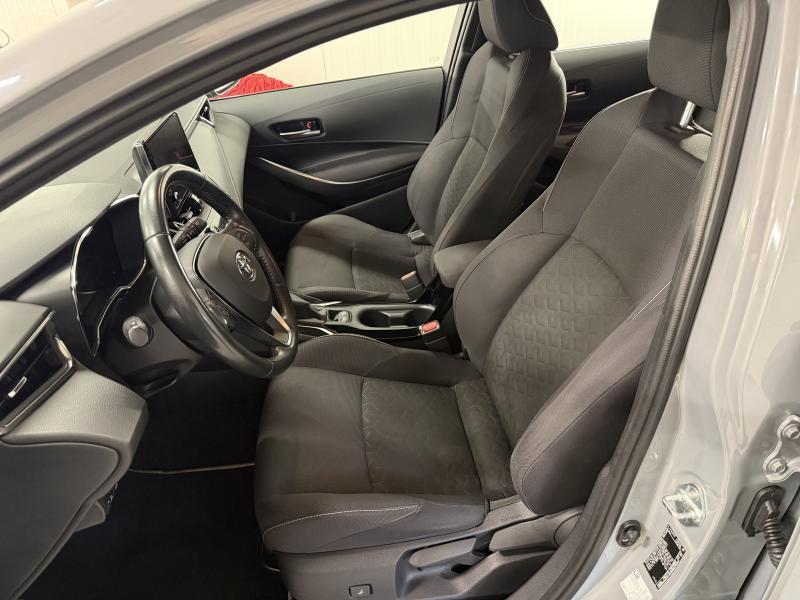 Toyota Corolla TS 1.8 Hybrid CVT - photo 14