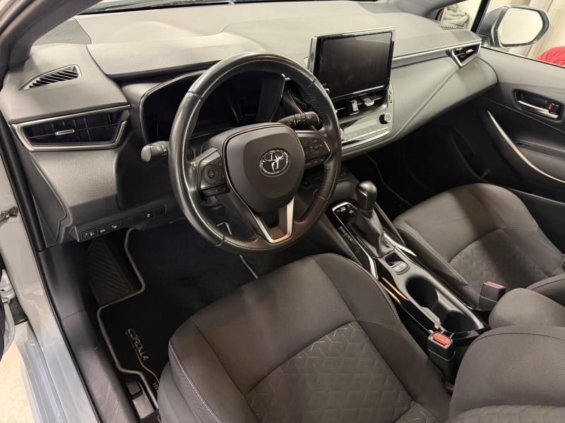 Toyota Corolla TS 1.8 Hybrid CVT - photo 15