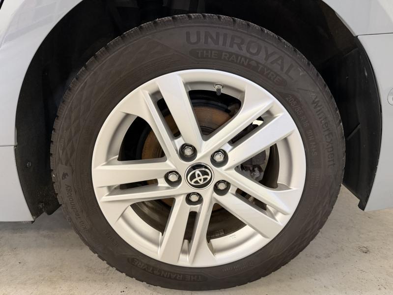 Toyota Corolla TS 1.8 Hybrid CVT - photo 19