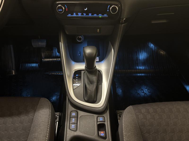 Toyota Yaris 1.5 Hybrid ICONIC - photo 15