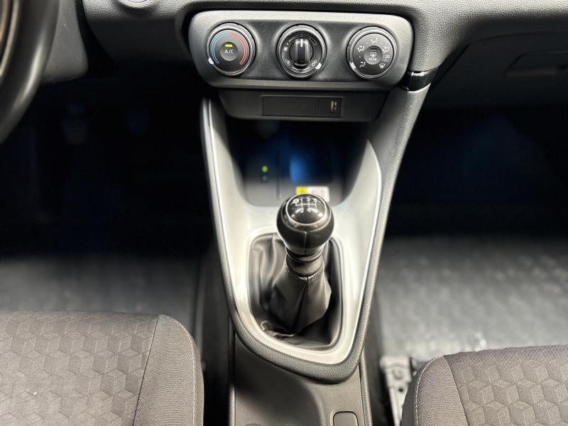 Toyota Yaris 1.5 essence - photo 9