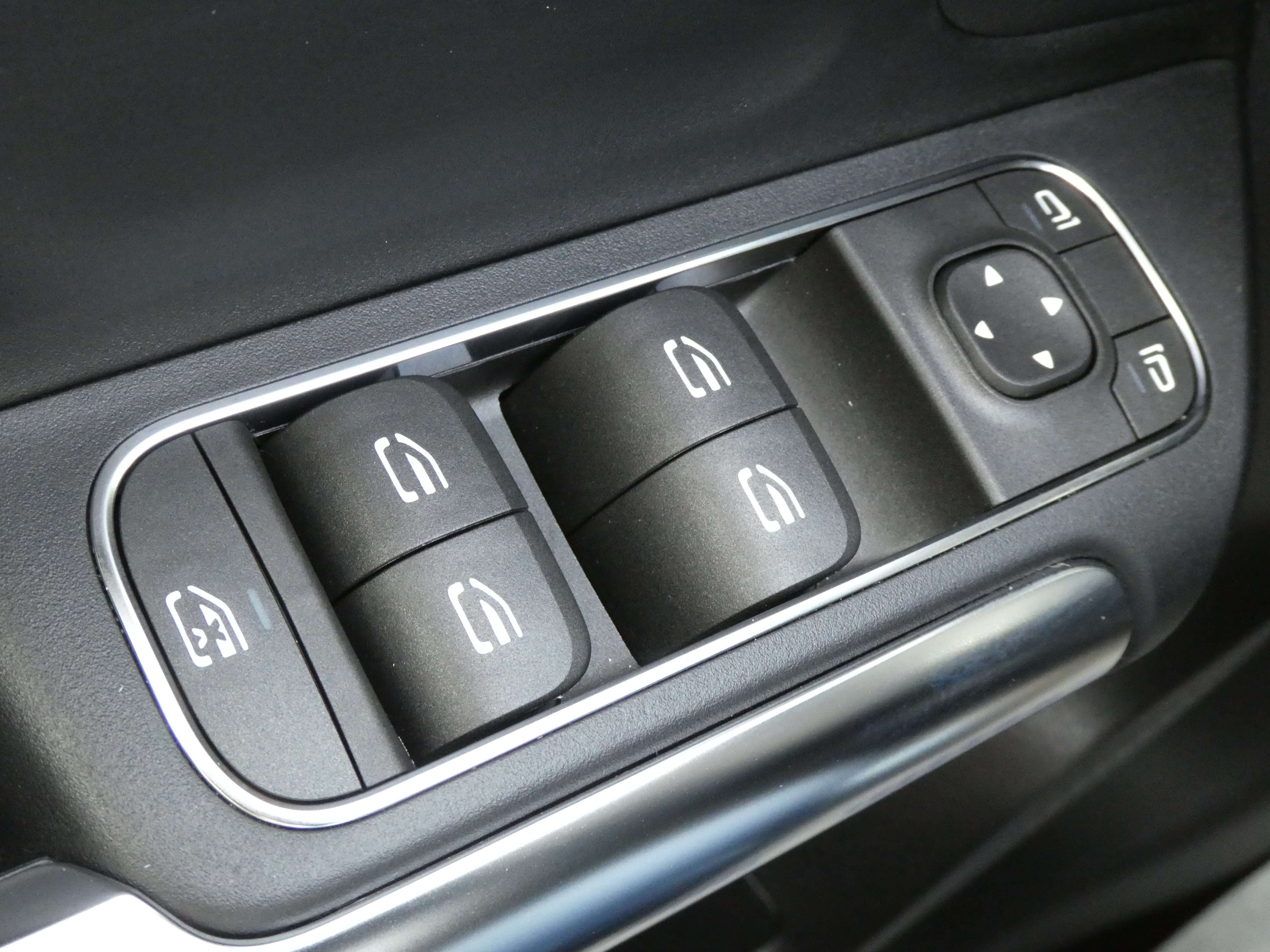Mercedes-Benz B 180 1.5 D - Eurekar - photo 27
