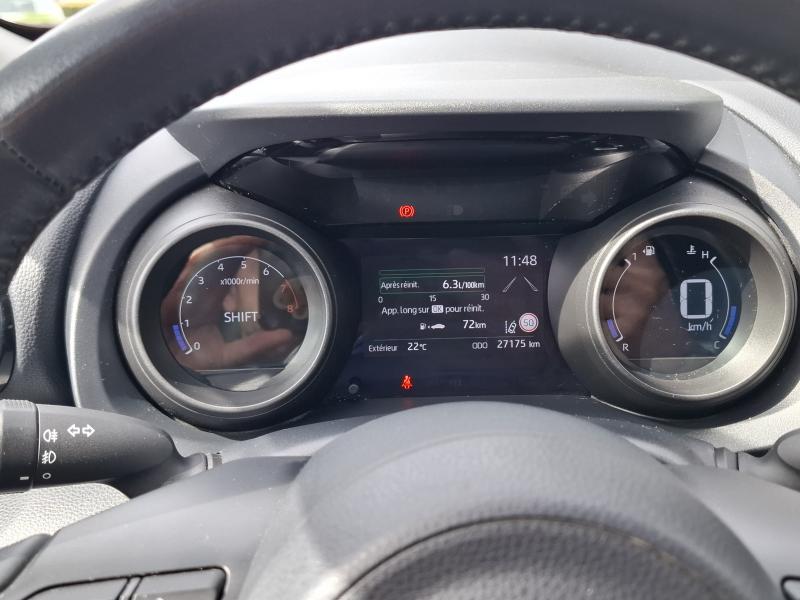 Toyota Yaris 1.5 HYBRID ICONIC - photo 6