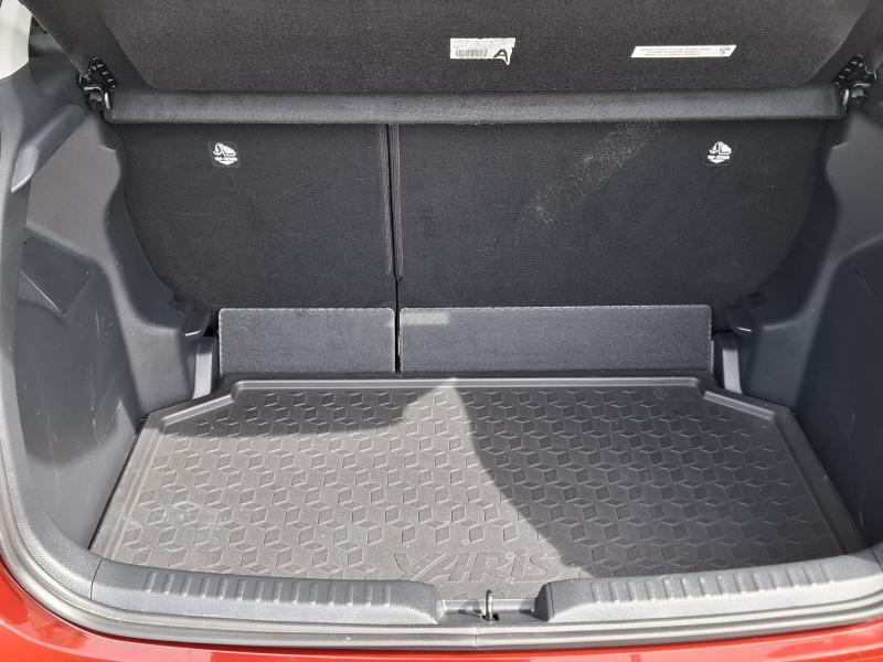 Toyota Yaris 1.5 HYBRID ICONIC - photo 16