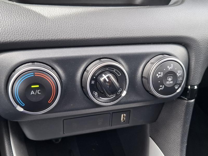 Toyota Yaris 1.5 HYBRID ICONIC - photo 9