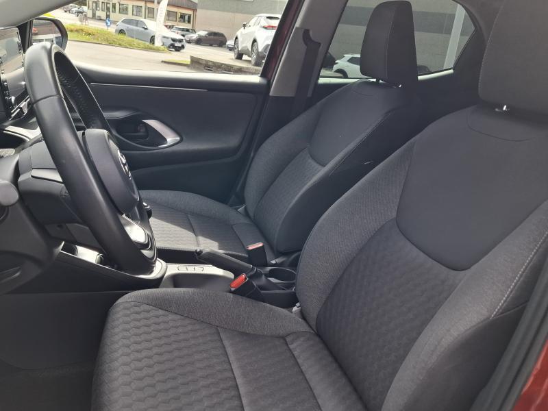Toyota Yaris 1.5 HYBRID ICONIC - photo 12