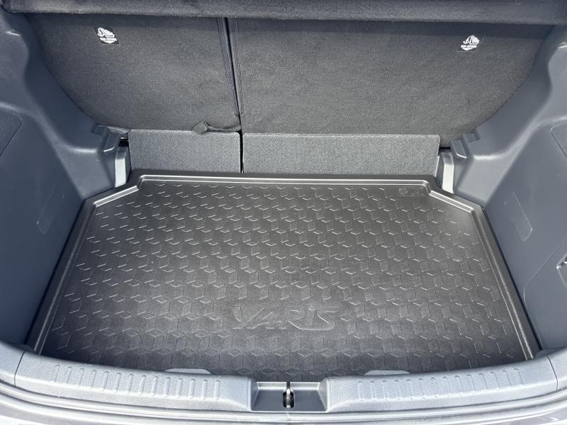 Toyota Yaris 1.5 HYBRID ICONIC - photo 20