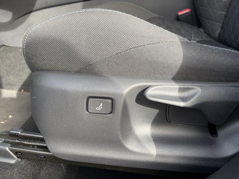 Toyota C-HR 2.0 HYBRID - photo 9